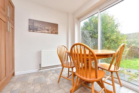 19 Crossways Close, Crawley, RH10 1QN