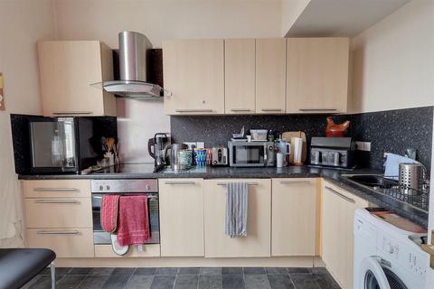 2 bedroom apartment for sale, Bath Road, Cheltenham