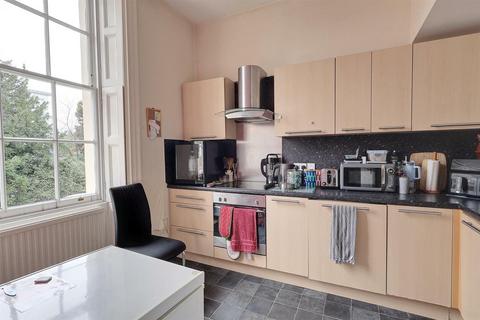 2 bedroom apartment for sale, Bath Road, Cheltenham