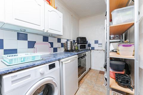 2 bedroom terraced house for sale, Edgerton Road, Lowestoft