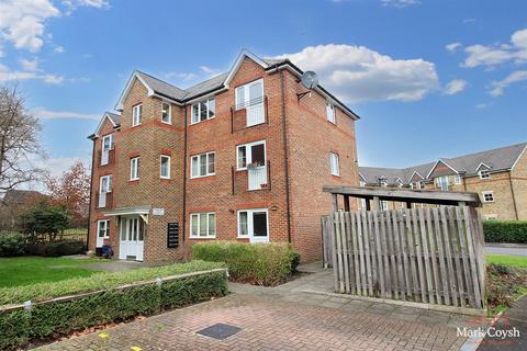 Flat 3, Sandown Court Eastman Way, Epsom, KT19 8FB