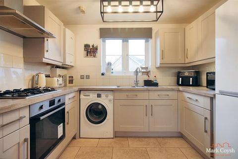 Flat 3, Sandown Court Eastman Way, Epsom, KT19 8FB