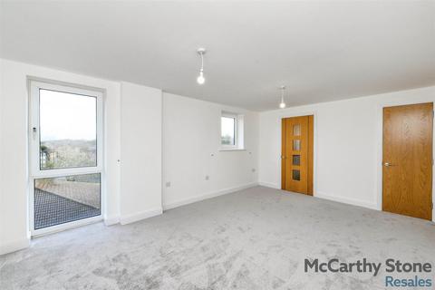 1 bedroom apartment for sale, Isabella House, Hale Road, Gascoyne Way, Hertford, Hertfordshire, SG13 8EN