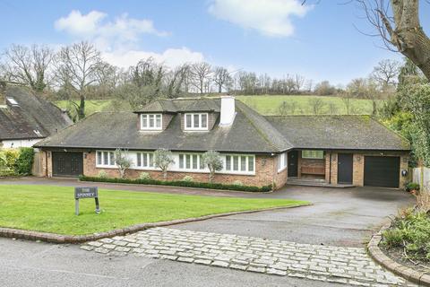 The Spinney Forest Drive, Kingswood, Tadworth, KT20 6LN