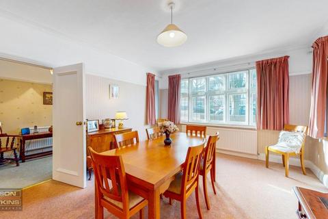 4 bedroom detached house for sale, Shaftesbury Avenue, Harrow HA3