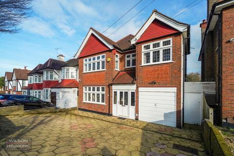 4 bedroom detached house for sale, Shaftesbury Avenue, Harrow HA3