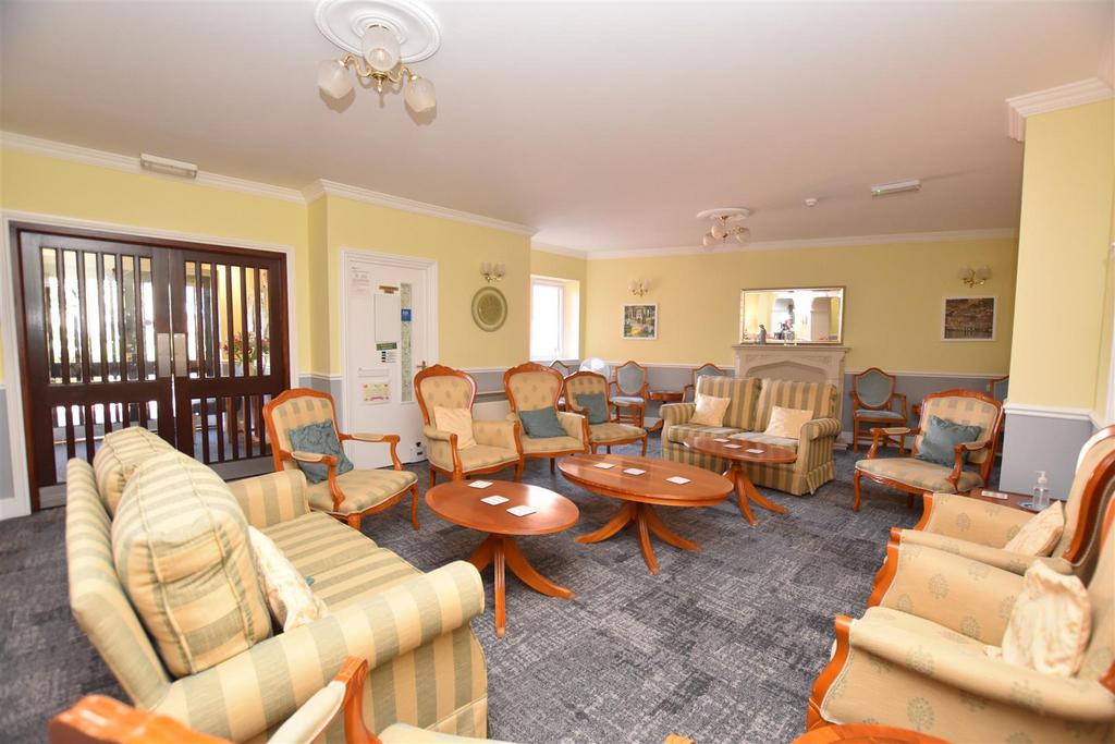 Communal Lounge.jpg