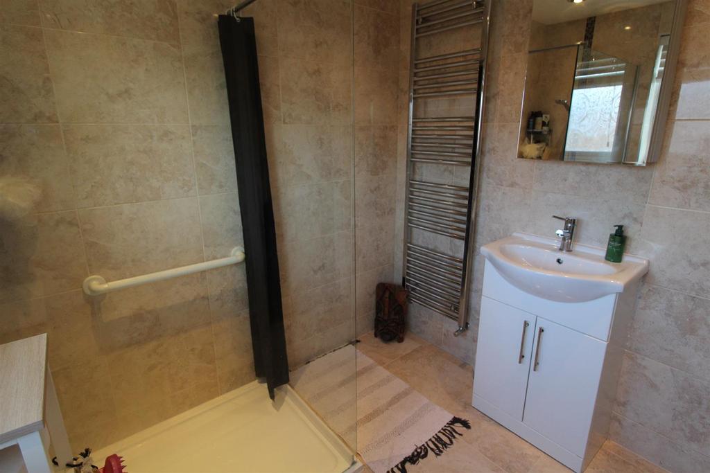 Shower room/w.c.