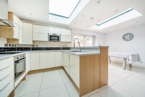 3 bedroom apartment to rent, Anson Road London NW2