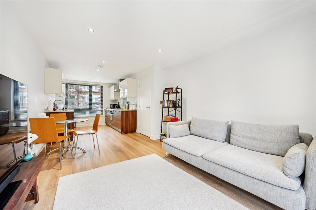 Elbe Street Fulham London SW6 2 Bed Apartment 675 000 Elbe Street Fulham London SW6 2 Bed Apartment 675 000