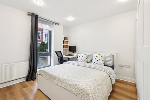 2 bedroom apartment for sale, Elbe Street, Fulham, London, SW6