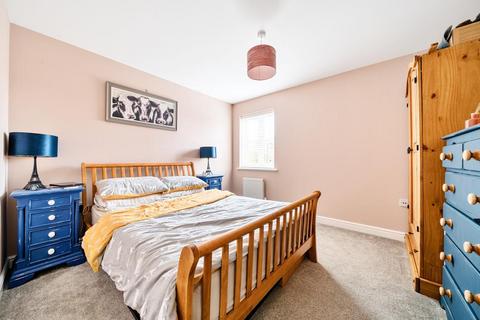 4 bedroom end of terrace house for sale, Oakhurst,  Swindon,  Wiltshire,  SN25