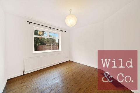 71 Cleveleys Road, London, E5 9JW