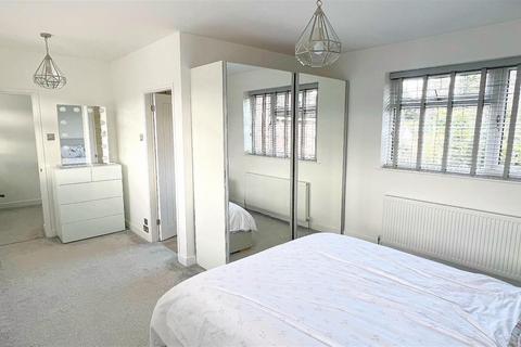 3 Jervis Crescent, Sutton Coldfield, B74 4PW