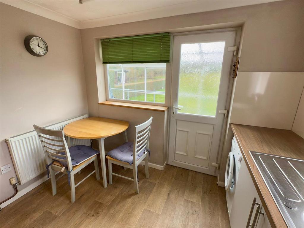 BREAKFAST KITCHEN AREA.jpg