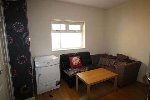 1 bedroom in a house share to rent, Room 4, Beeston Road, Dunkirk. NG7