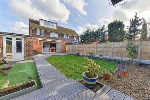 4 bedroom semi-detached house for sale, The Avenue, Aylesford