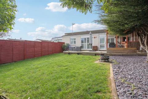 4 bedroom semi-detached bungalow for sale, Dinglederry, Olney