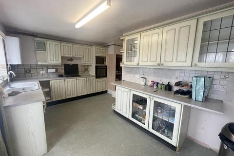 3 bedroom end of terrace house for sale, Marle Gardens, Waltham Abbey