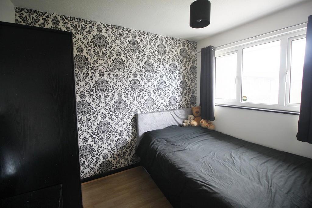 Bed 3.JPG