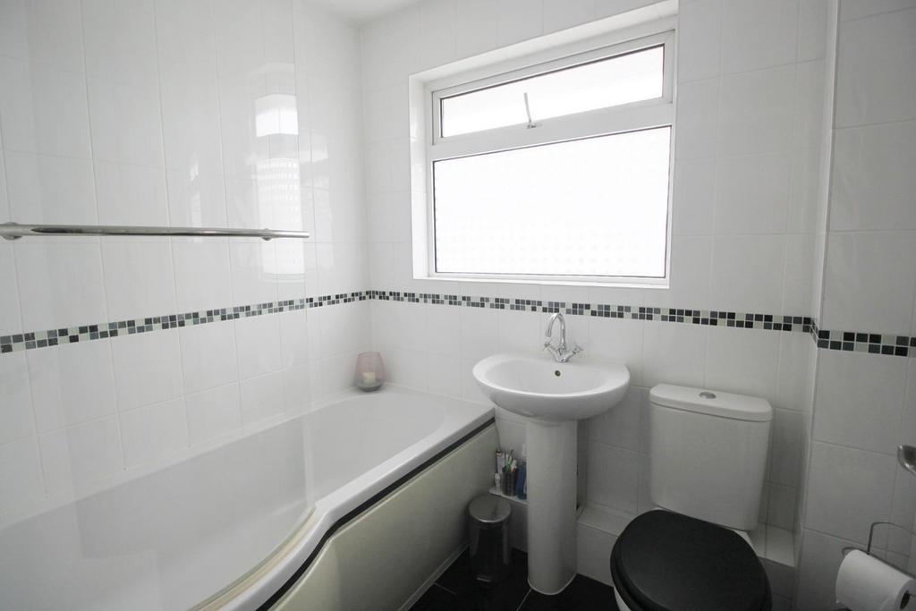 Bathroom.JPG