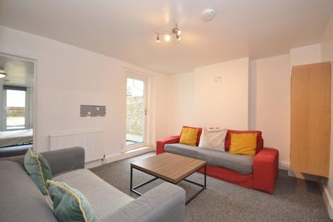 6 bedroom terraced house to rent, Lewes Road, Brighton BN2
