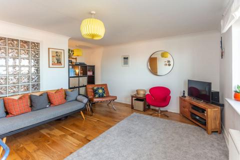 2 bedroom flat for sale, 2/23 Constitution Place, Edinburgh