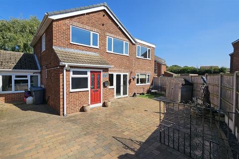 4 bedroom detached house for sale, Oak Avenue, Bingham