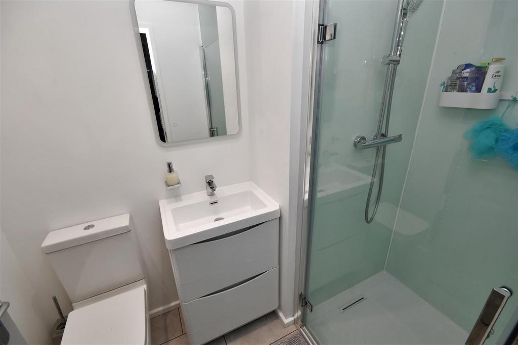 En suite shower room