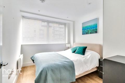 1 bedroom apartment for sale, Papermill House, Romford, RM1 2FA