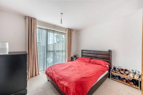 1 bedroom flat for sale, Zodiac Close, Edgware, HA8