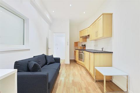 1 bedroom flat to rent, Palace Court, London W2