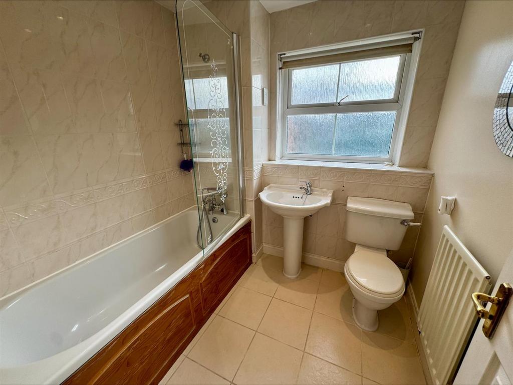 Main Bathroom