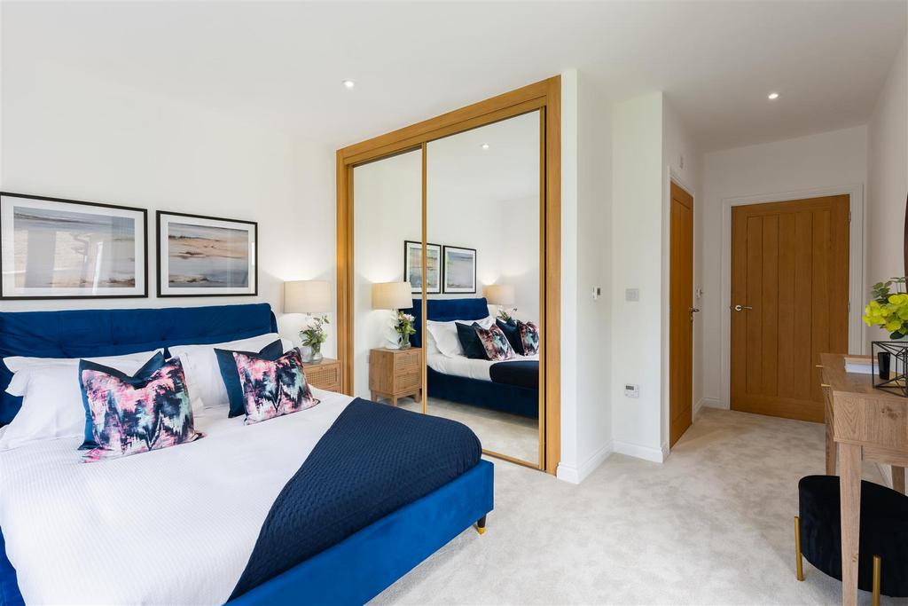 Bedroom one-3.jpg
