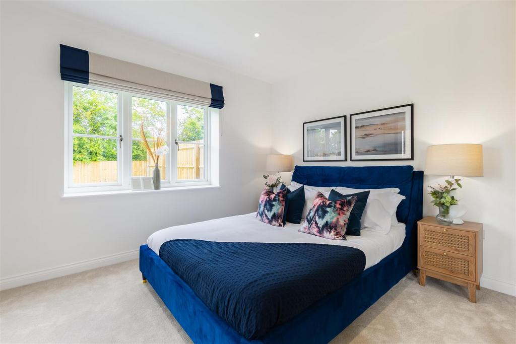 Bedroom one-5.jpg