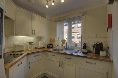 1 bedroom retirement property for sale, Medway Wharf Road, Tonbridge TN9