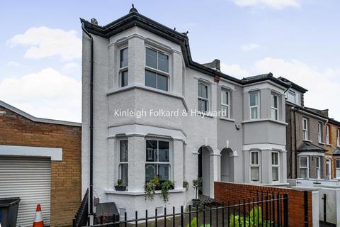 2 bedroom end of terrace house for sale, Fashoda Road, Bromley