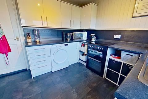 3 bedroom terraced house for sale, Langside Gardens, Polbeth, EH55