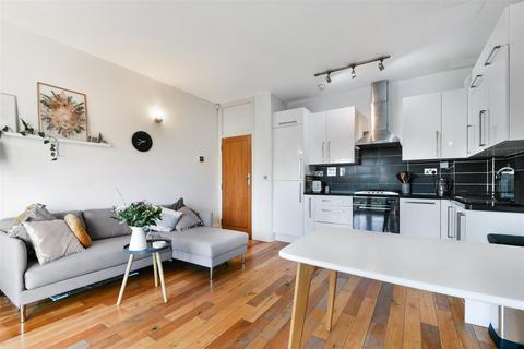 2 bedroom flat for sale, Church Road, Mitcham CR4