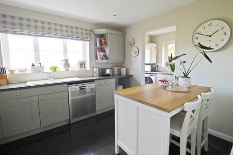 4 bedroom detached house for sale, Llanharry, Pontyclun CF72