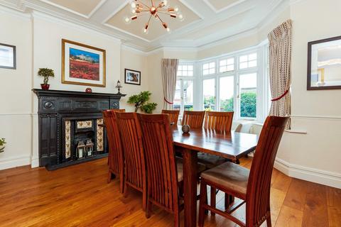 44 Lavington Road, London, W13 9LS