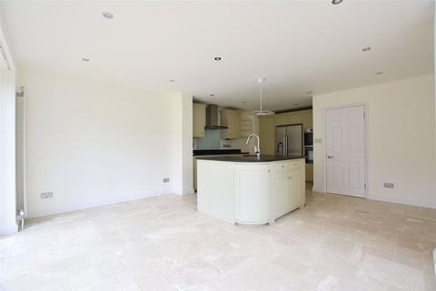 4 bedroom semi-detached house to rent, St Josephs Vale, London, SE3