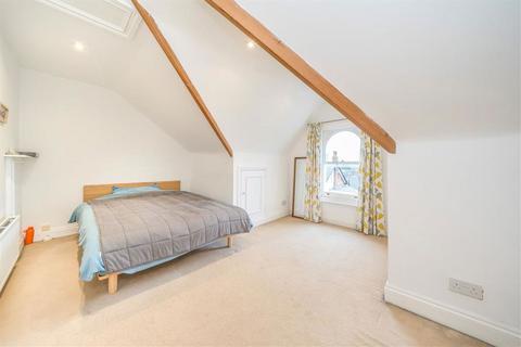 Flat 3, 20 Algiers Road, London, SE13 7JE