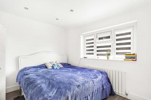55 Springfield Road, Twickenham, TW2 6LG