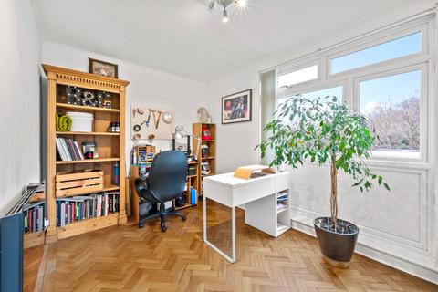 36 Beechcroft Manor, Weybridge, KT13 9NZ