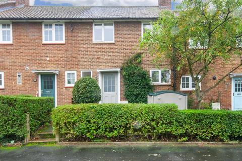 3 bedroom terraced house for sale, Greenstead Gardens, Putney