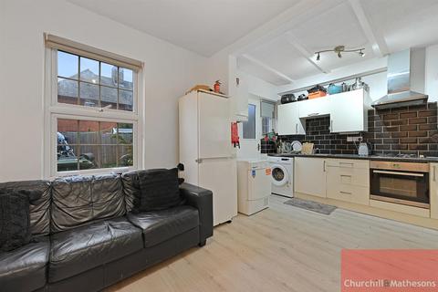 1 bedroom detached house to rent, 174 Wulfstan StreetEast ActonLondon