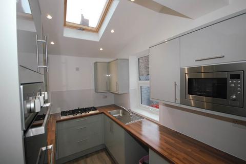 1 bedroom in a house share to rent, Malden Road, Kensington,