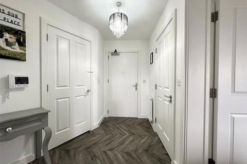 2 bedroom flat for sale, Fairlawn Crescent, Greenhithe, Kent, DA9