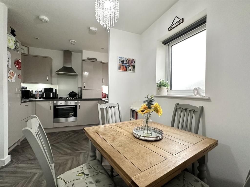 Dining/Kitchen